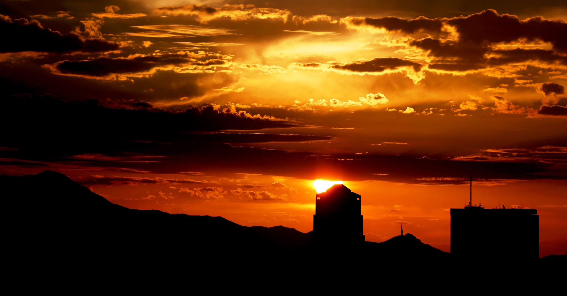 ÃÛèÖÖ±²¥ Sunsets